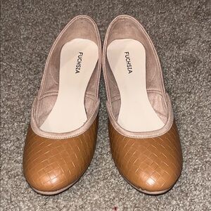 Fuchsia Women's Tan Flats